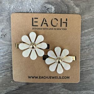 Brand New Each Mother of Pearl Flower Barrette Clips with Gold Accents, Pretty🌻